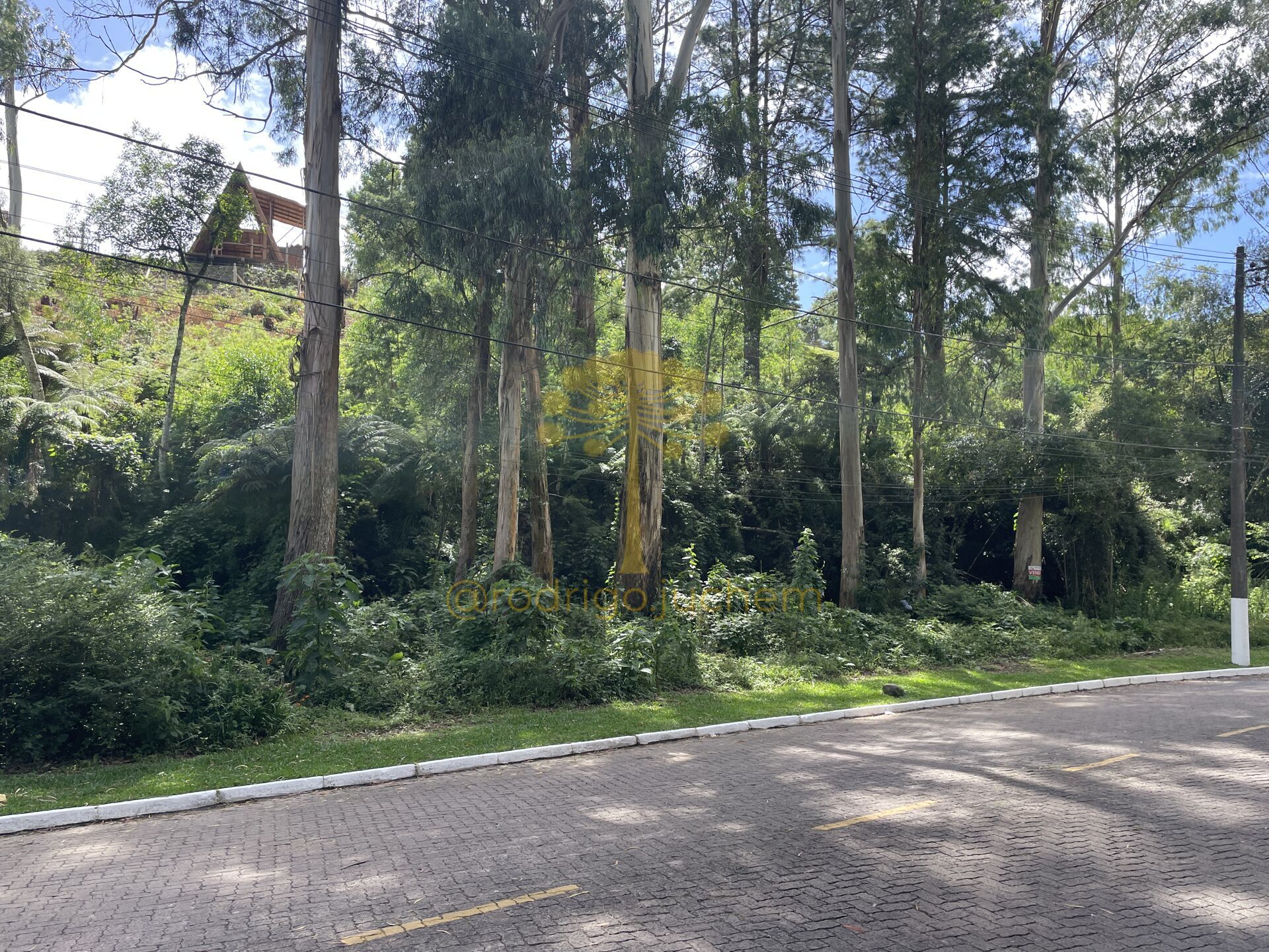 Terreno na entrada do Lago São Bernardo